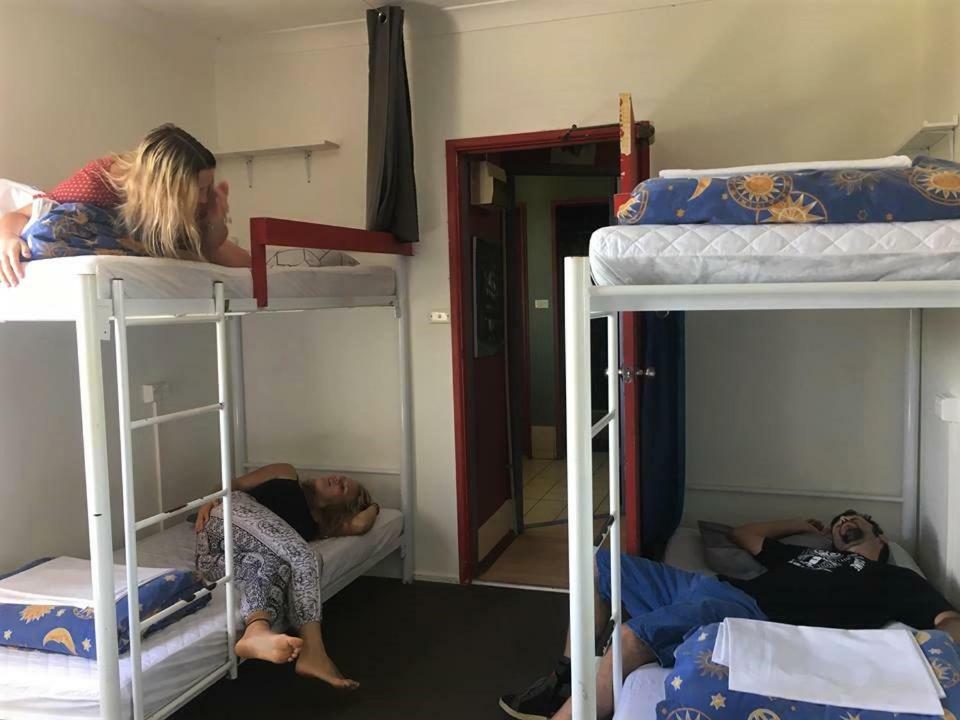 פורט מקווארי Beachside Backpackers מראה חיצוני תמונה